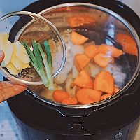 排骨莲藕汤的做法图解7