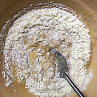 香蕉牛奶玉米饼的做法图解3