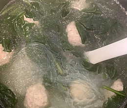 菠菜粉丝肉丸汤的做法