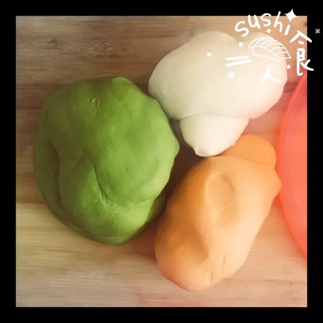 彩色饺子的做法图解2