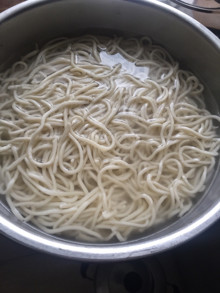 香辣面的做法图解1