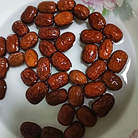 暖心省事电饭锅银耳红豆薏米红枣粥的做法图解1