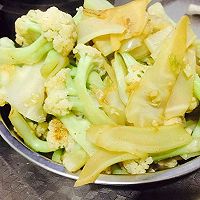 家常素炒花菜的做法图解8