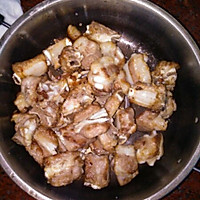 咖喱土豆烧排骨的做法图解1