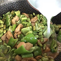 青椒毛豆炒鸡丁的做法图解10