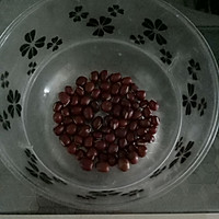 红豆薏米营养粥的做法图解1