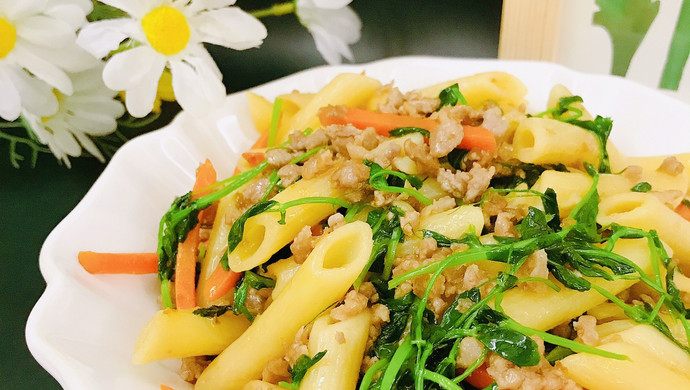 豆苗炒意面
