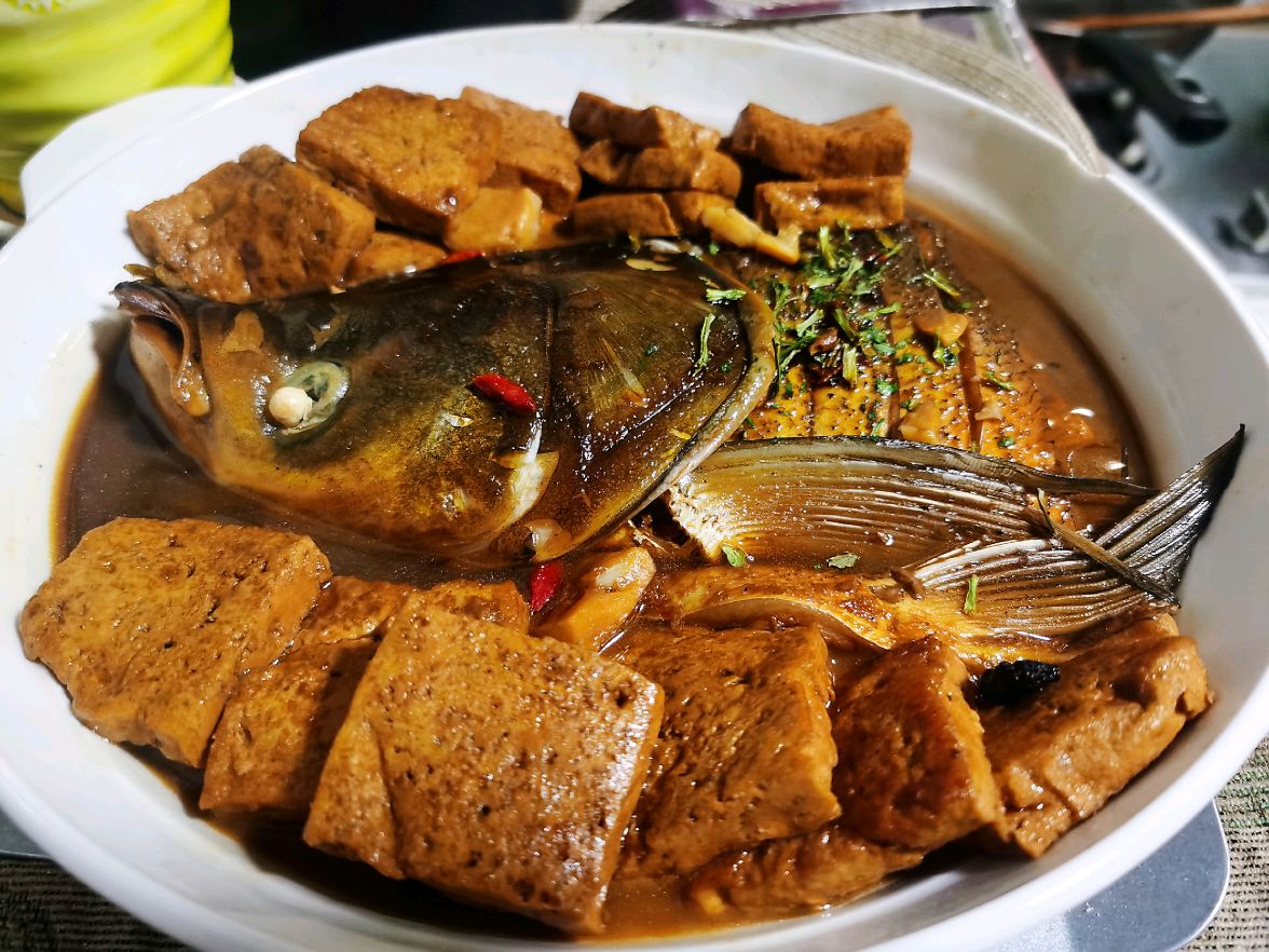 正宗炖胖头鱼炖豆腐图片