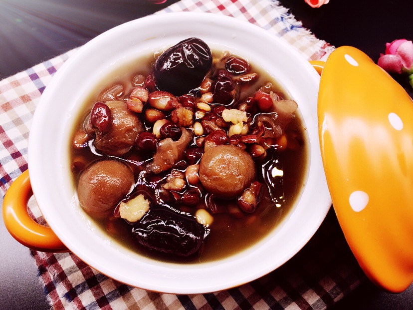 红枣薏米桂圆银耳汤#松下饭煲年味#的做法图解4