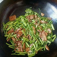 芹菜炒肉的做法图解4
