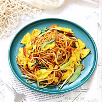 秒杀大排档的火腿鸡蛋炒米粉❗️成本只要3块钱㊙️的做法图解7