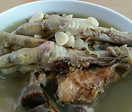 西洋菜陈肾猪骨汤－广东老火汤的做法