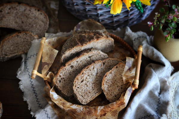 一次性发酵亚麻籽黑麦面包
