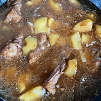 土豆炖排骨的做法图解3