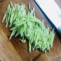 凉拌鸡丝的做法图解2