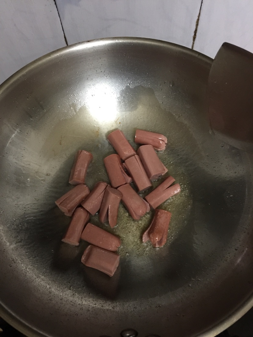 辣汁肠仔的做法图解2