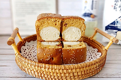 枣糕夹面包