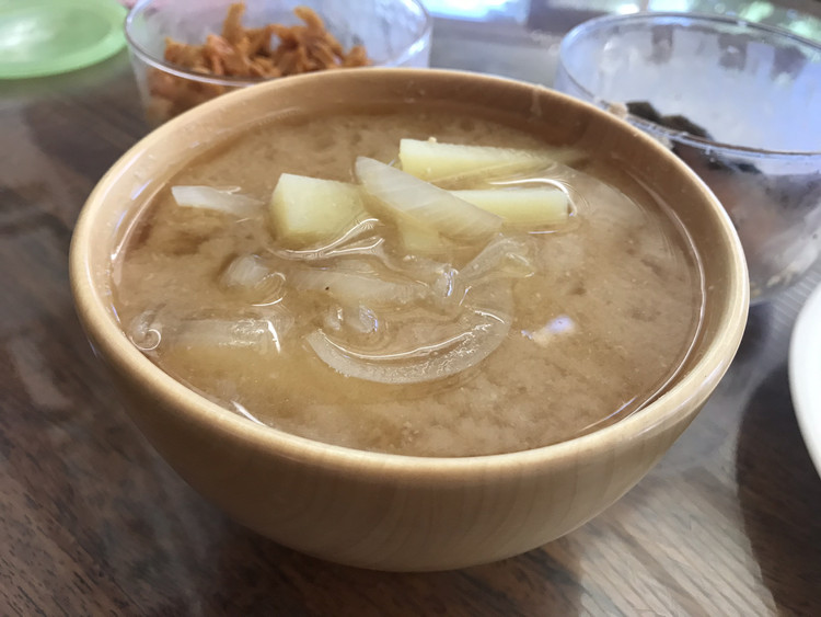 新圆葱日式酱汤的做法