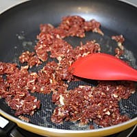 #打工人的健康餐#低卡少油健康晚餐～牛肉杂蔬炒饭的做法图解4