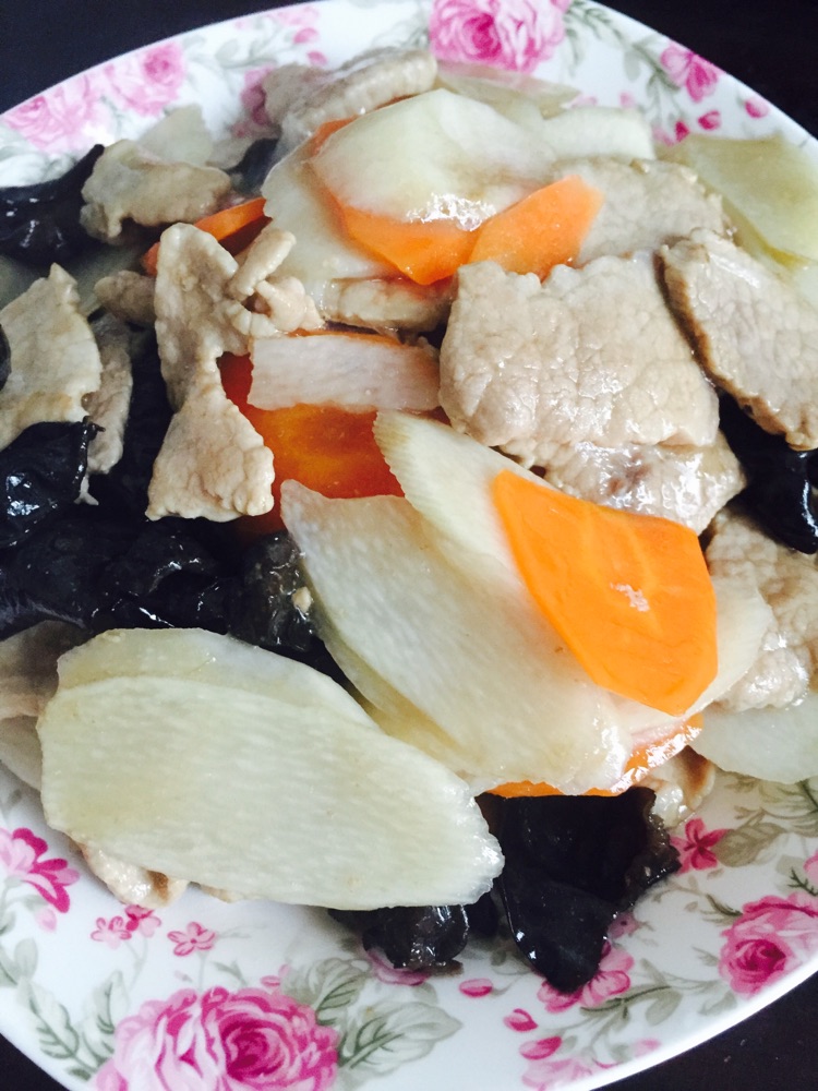 山药木耳炒肉片