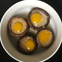 香菇蒸鹌鹑蛋的做法图解1