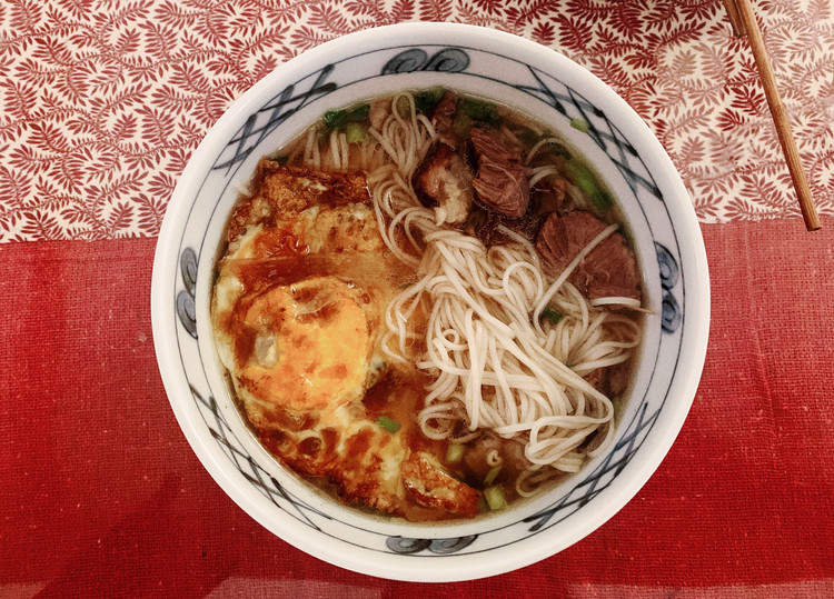 【10分钟快手早餐】卤牛肉面的做法