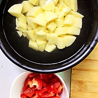 简易版的香肠土豆焖饭的做法图解1