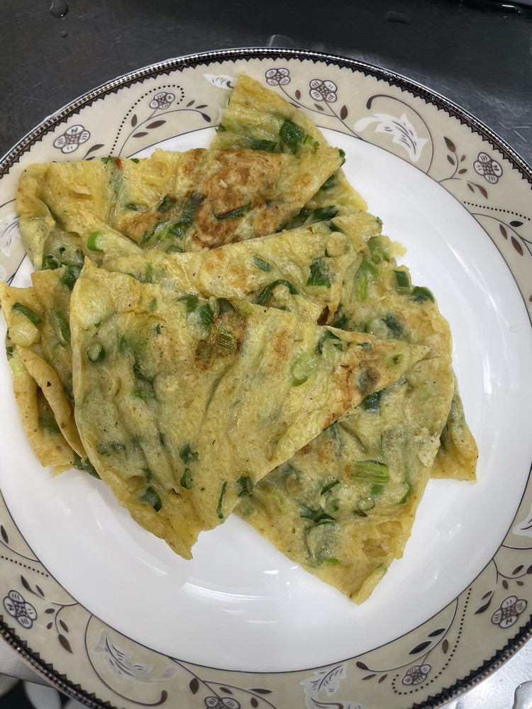 简单又美味的早餐：鸡蛋小葱煎饼的做法