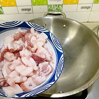 #东古滋味 幸福百味#蒜苔小炒肉的做法图解2