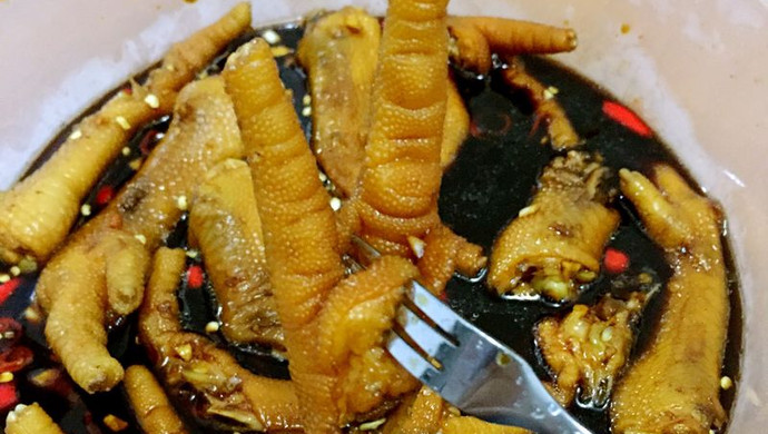 酸辣鸡脚