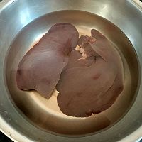盐水猪肝的做法图解1