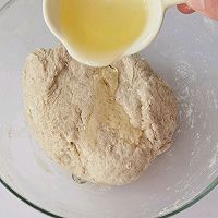#奇妙烘焙屋#免揉面‼️低糖少油‼️全麦帕尼尼面包胚的做法图解5