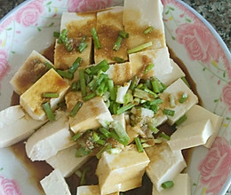 【2分钟消暑快手菜】小葱拌豆腐的做法