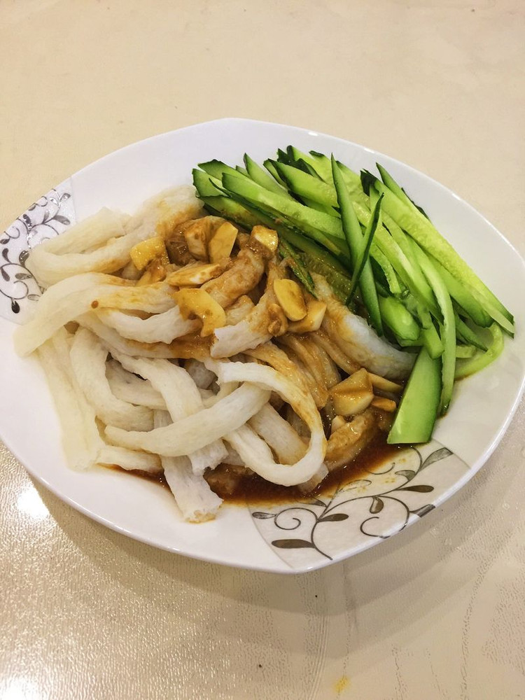 凉拌牛筋面的做法