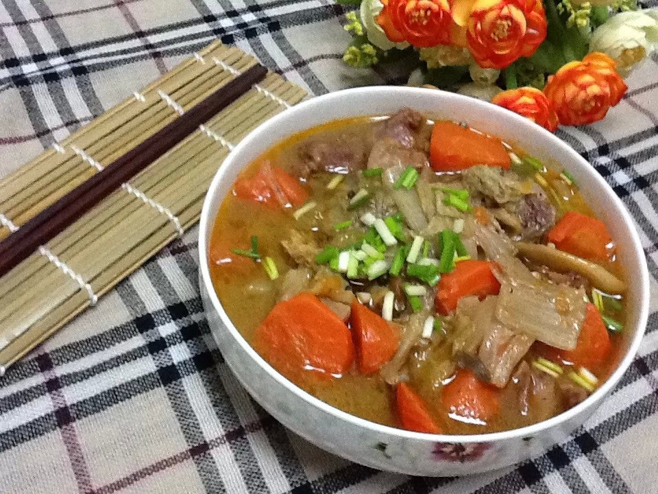 羊肉炖酸菜