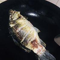 #花式炖煮不停歇#奶白鲫鱼豆腐汤的做法图解3