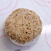 #福临门 幸福临门#五香芝麻烧饼的做法图解12