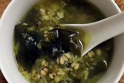 绿豆薏米海带糖水