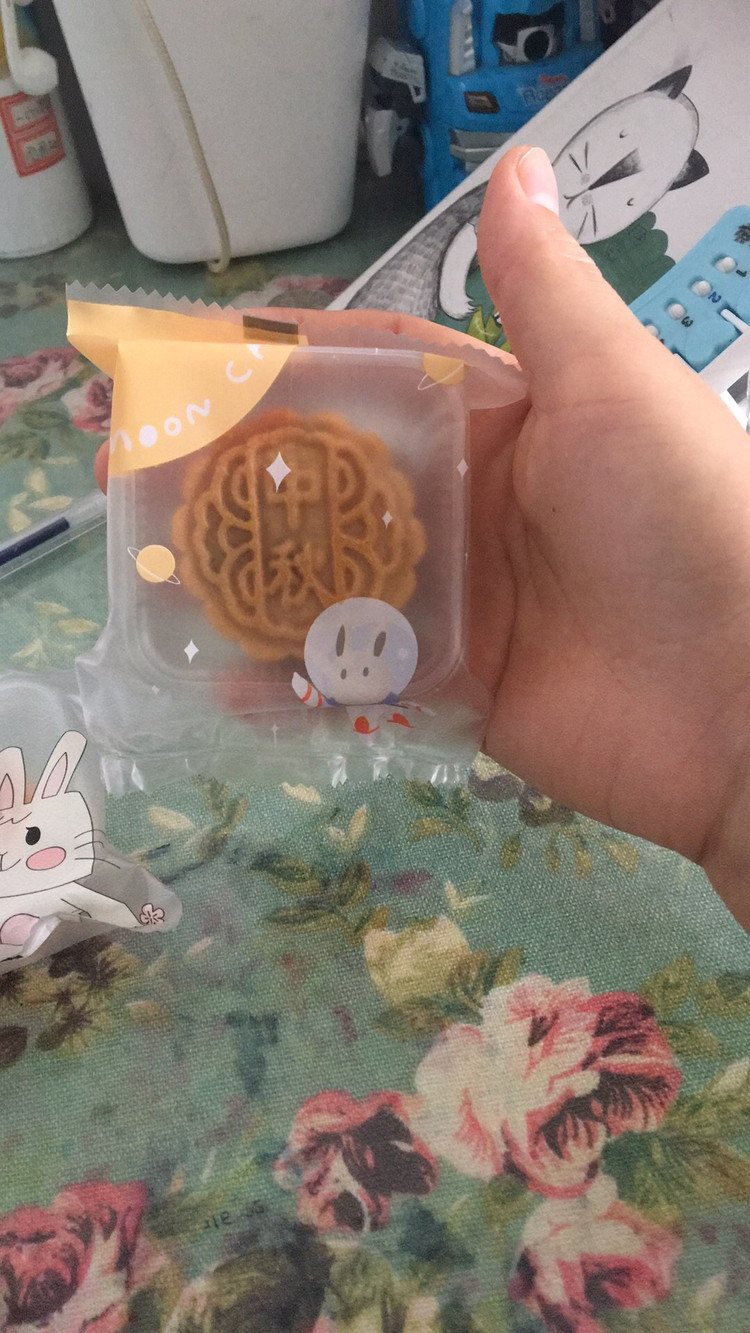 蛋黄莲蓉月饼的做法