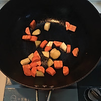 胡萝卜土豆咖喱面的做法图解2