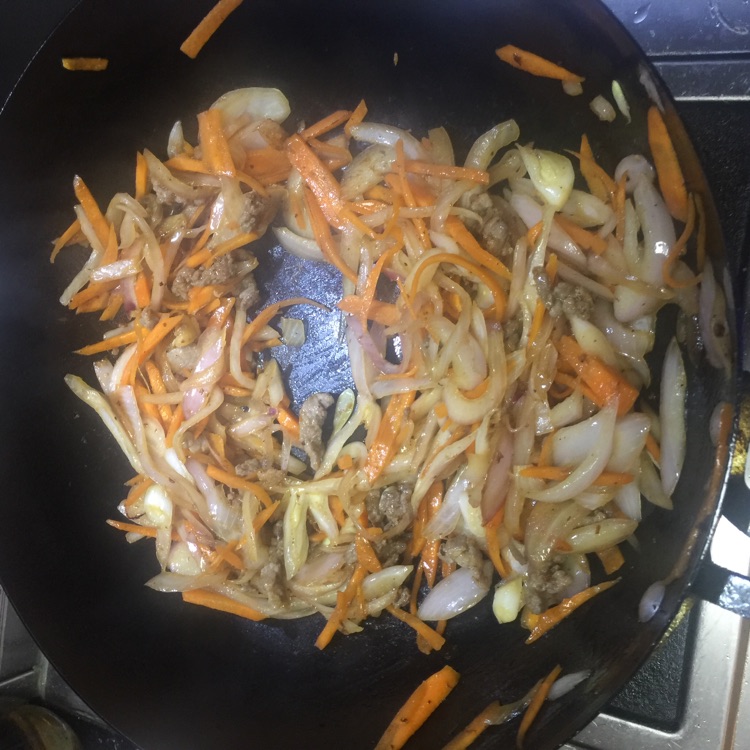 洋葱炒牛肉的做法图解6