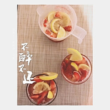 草莓柠檬鸡尾酒