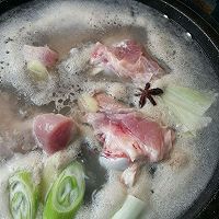 清炖猪棒骨汤的做法图解3