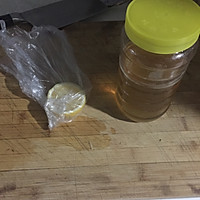 柠檬蜂蜜水萌萌哒的做法图解1