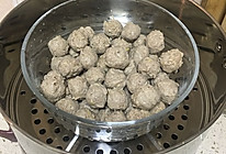 冷水生汆丸子的做法