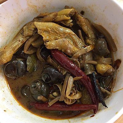 炒田螺鸭爪