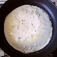 牛奶鸡蛋软饼#嗨Milk出山菜谱#的做法图解5