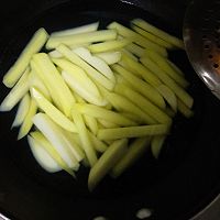 麻辣土豆条的做法图解3