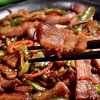这道菜都可以炫好几碗米饭真的香哇~肉片炒辣椒的做法图解5