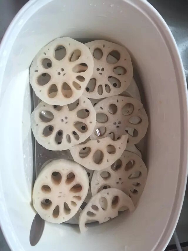 #桃子辅食记#莲藕泥米粉的做法图解2
